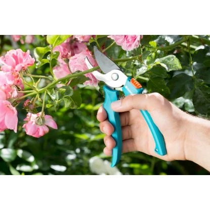 Gardena Astschere EasyCut 680 B mit Gartenschere Gardena Astschere EasyCut 680 B Mit Gartenschere -Gartengerätegeschäft 4078500043380 3050 6