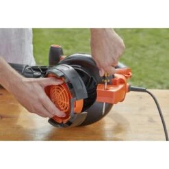 Black & Decker Black+Decker 3-in-1 Elektro-Laubsauger Und Bläser BEBLV301 3.000 W -Gartengerätegeschäft 5035048705216 1138 17