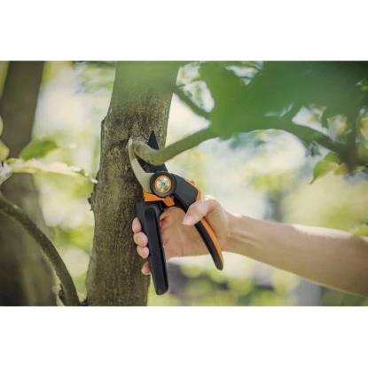 Fiskars Bypass-Gartenschere PowerGearX mit Rollgriff PX94 Fiskars Bypass-Gartenschere PowerGearX Mit Rollgriff PX94 -Gartengerätegeschäft 6411501110121 4905 3