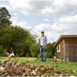 Black & Decker Black+Decker 3-in-1 Elektro-Laubsauger Und Bläser BEBLV290 2.900 W 6 Black & Decker Black+Decker 3-in-1 Elektro-Laubsauger Und Bläser BEBLV290 2.900 W -Gartengerätegeschäft 947394 2012 7