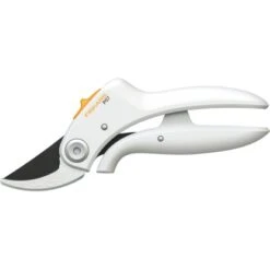 Fiskars Bypass-Gartenschere P57 Light